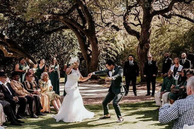 I can just hear the music playing now! 🎶  Love how Reese + Frankie set up their ceremony on the lawn! ⁠
⁠
📷: @adelinerock⁠
.⁠
.⁠
.⁠
.⁠
.⁠
.⁠
.⁠
.⁠
.⁠
.⁠
#mercuryhall #austinwedding #austintexas #austinevents #texaswedding #texasbride #atxwedding #weddingphotography #southernwedding #partyplanner #austinweddingvendor #atxweddingvendor #austinweddingplanning #historicvenues #austineventspace #eventspaces #outdoorwedding #outdoorceremony #weddingsandevents #hillcountrywedding #downtownwedding #austinweddingstyle #weddingsaustin #blacklivesmatter